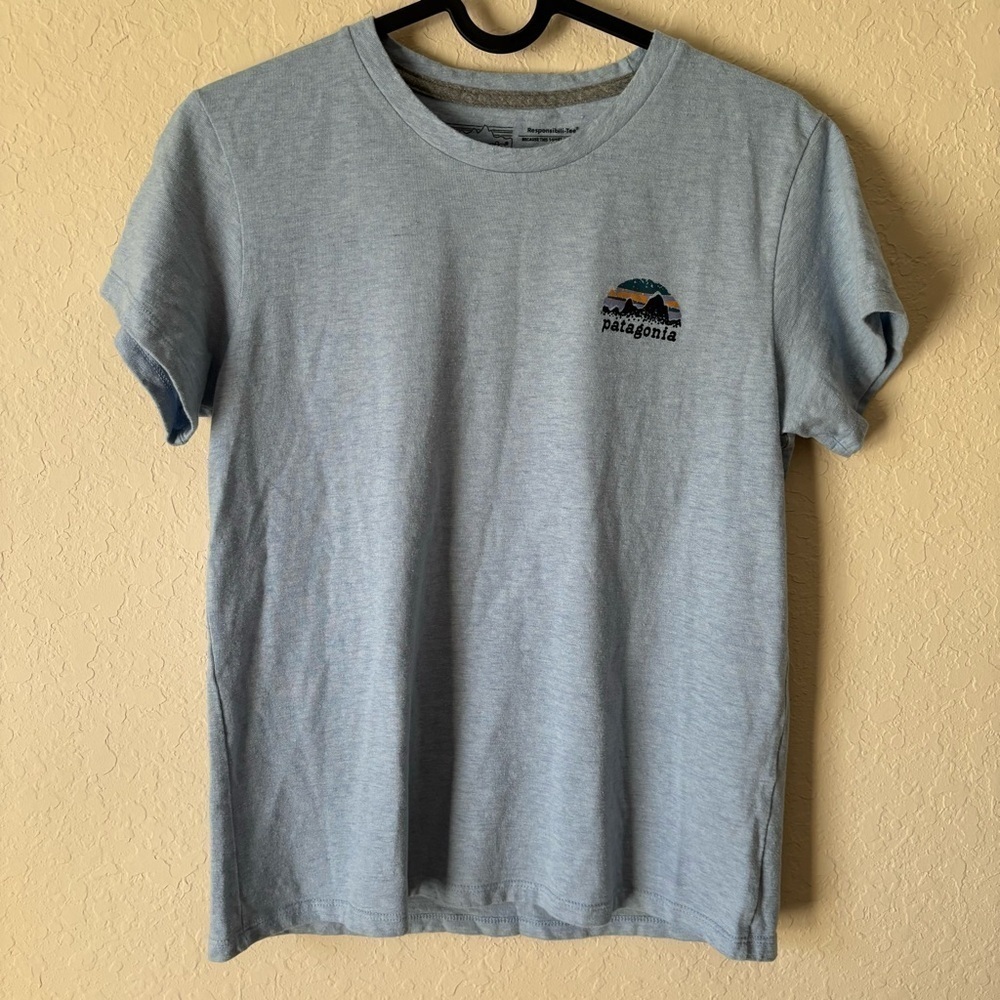Patagonia | Women's Skyline Stencil Responsibili T-Shirt Size Small Light Blue